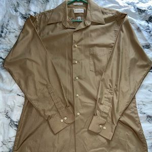 Mens Van Heusen dress shirt